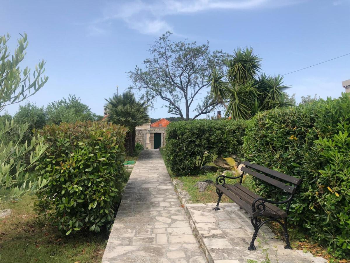 Charming Apartment For 3 Pax In Cavtat Exterior photo